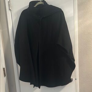 Elegant Black Cape Coat 100% wool